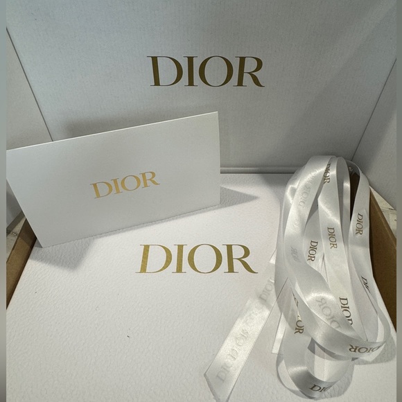 Miss Dior Blooming Bouquet Mini Fragrance Gift Set & Silver Travel Pouch - NIB - Picture 9 of 9